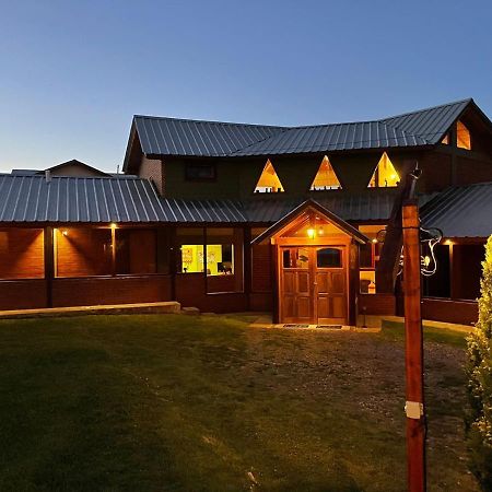 Ruca Nel Hotel El Calafate Exterior photo