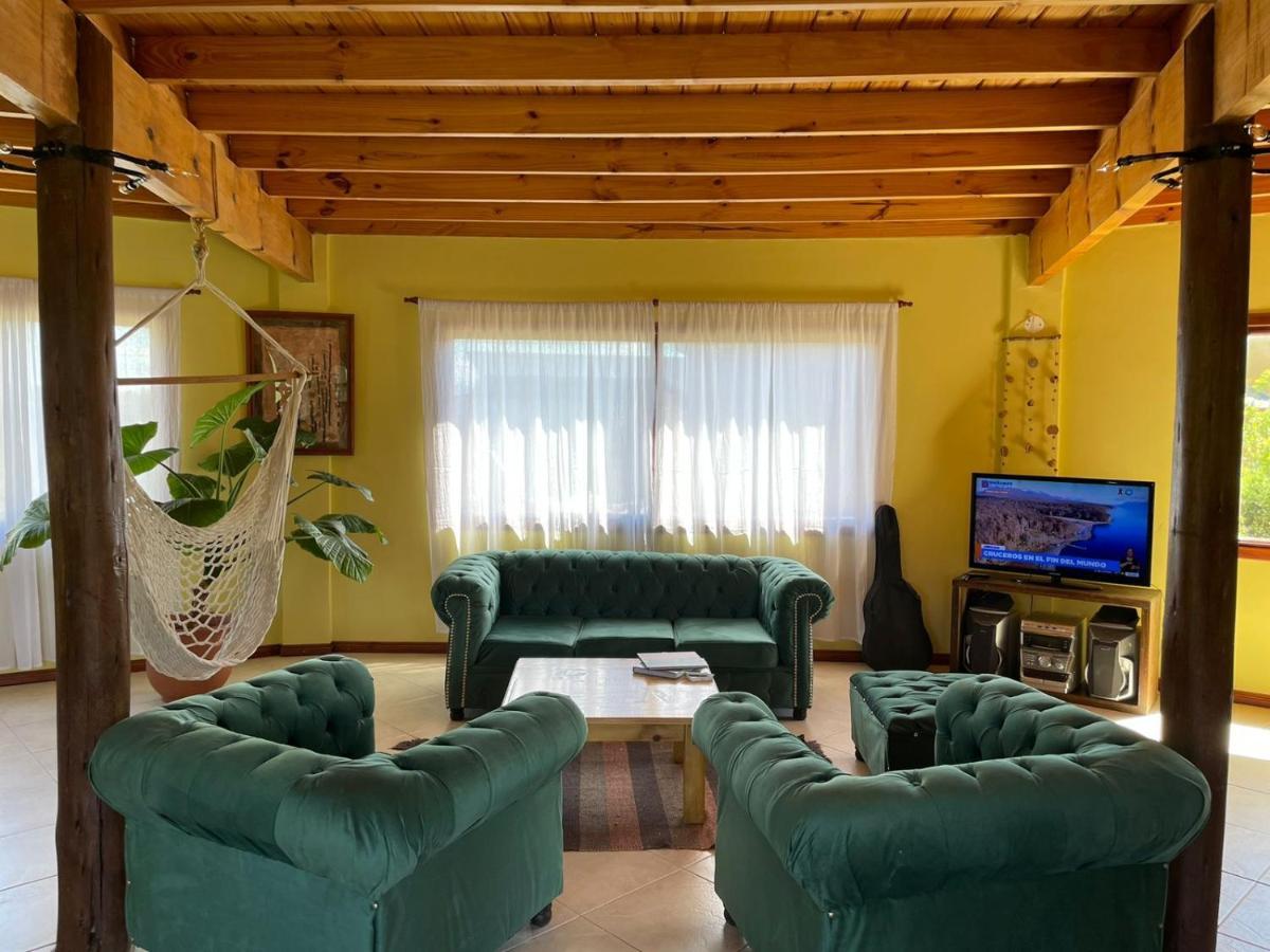 Ruca Nel Hotel El Calafate Exterior photo