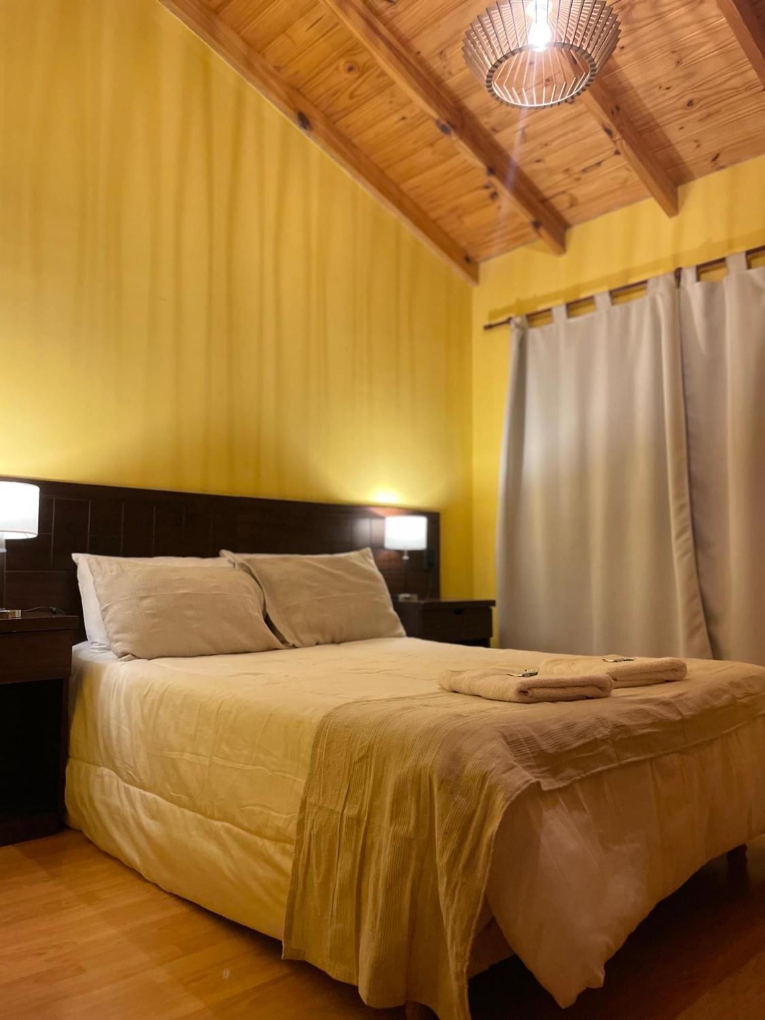 Ruca Nel Hotel El Calafate Exterior photo